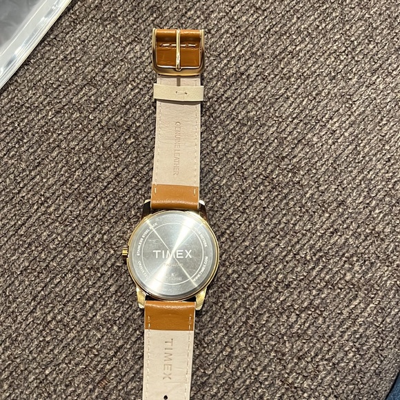 New TImex women watch inbox - Picture 6 of 6